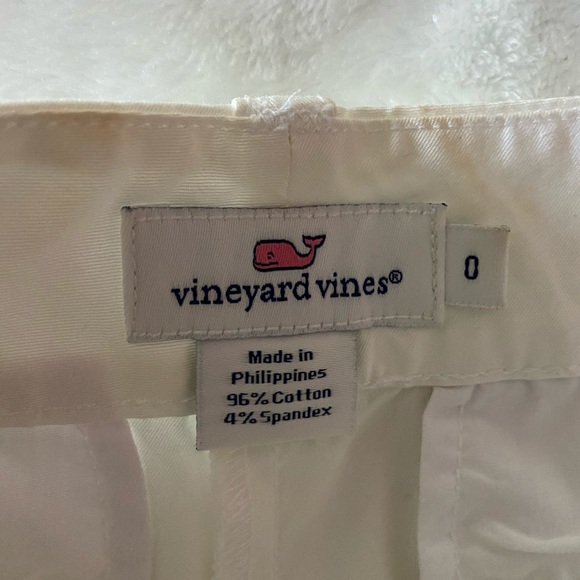 Vineyard Vines 3 1/2 in day boat shorts - Picture 7 of 10